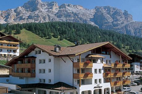 Hotel Falzares Сан-Кассиано Экстерьер фото
