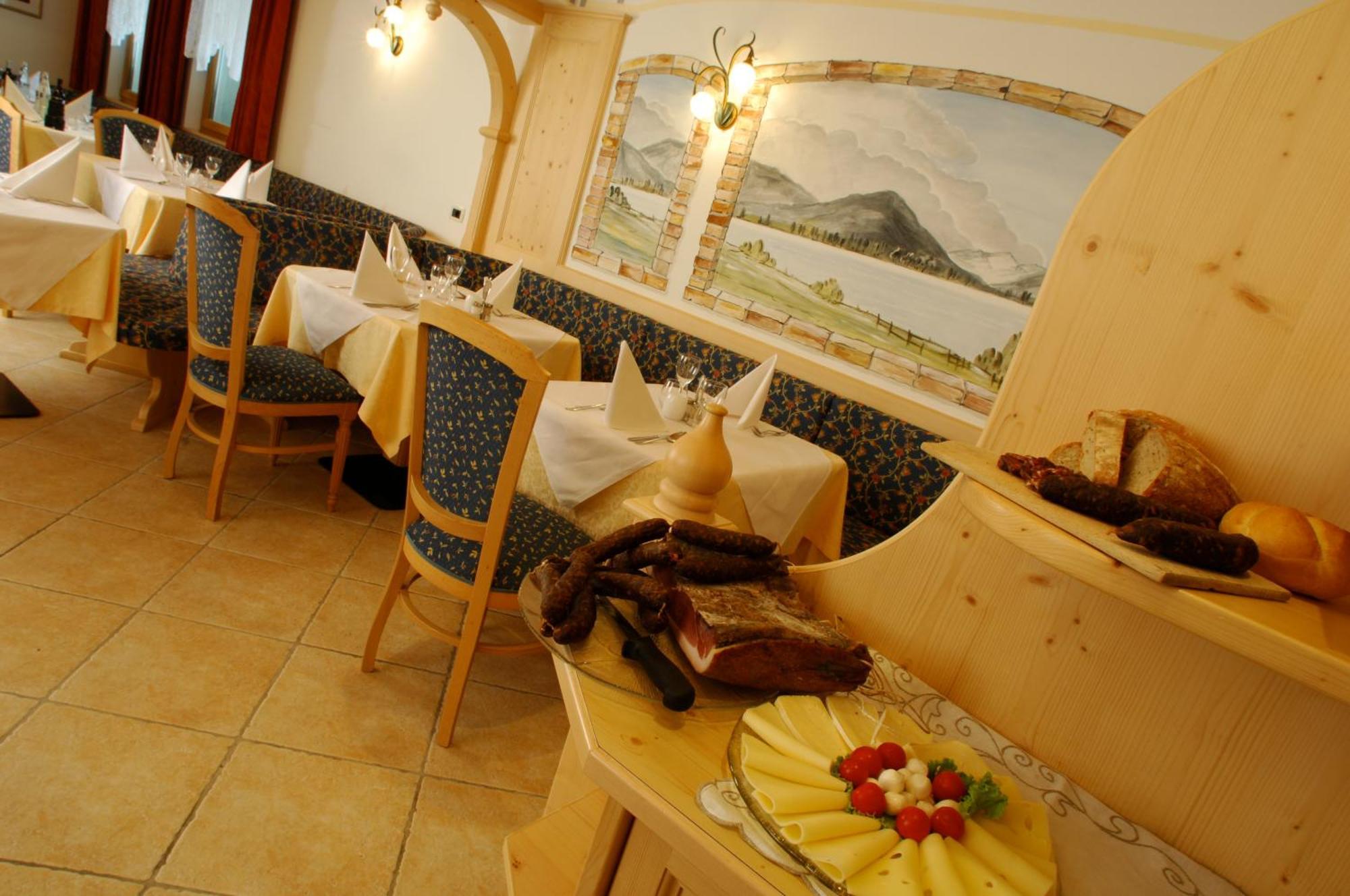 Hotel Falzares Сан-Кассиано Экстерьер фото