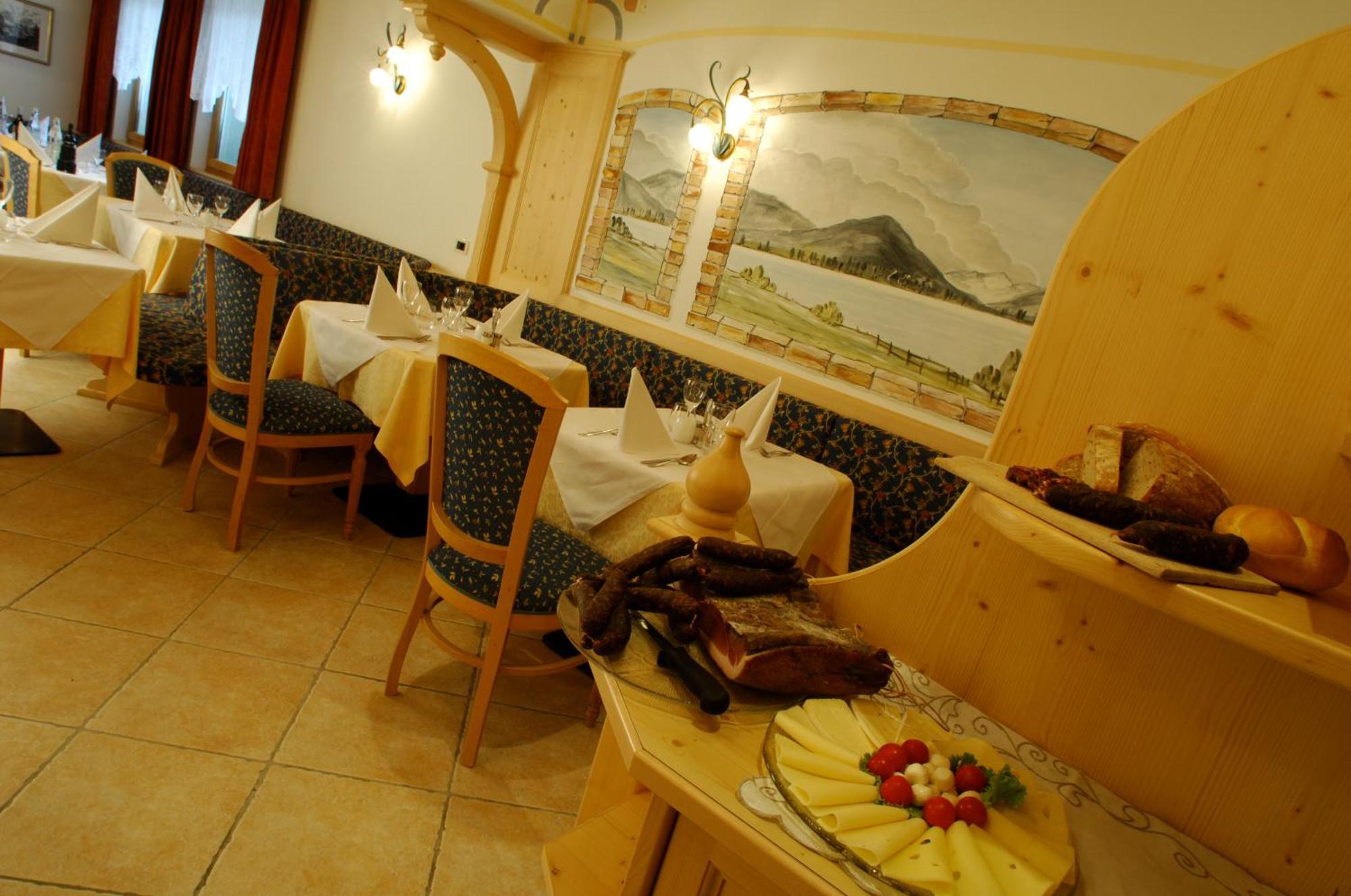 Hotel Falzares Сан-Кассиано Экстерьер фото