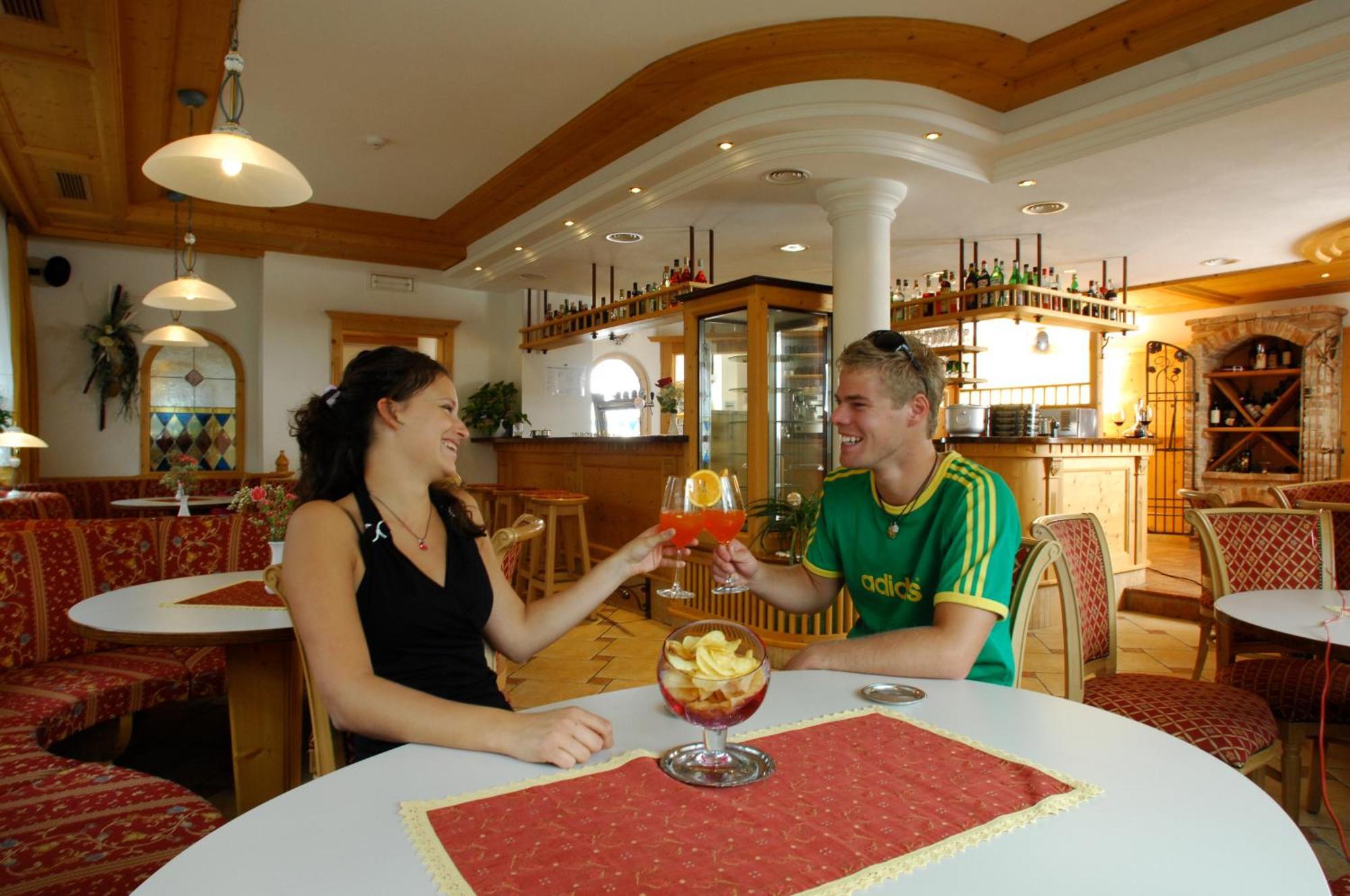Hotel Falzares Сан-Кассиано Экстерьер фото