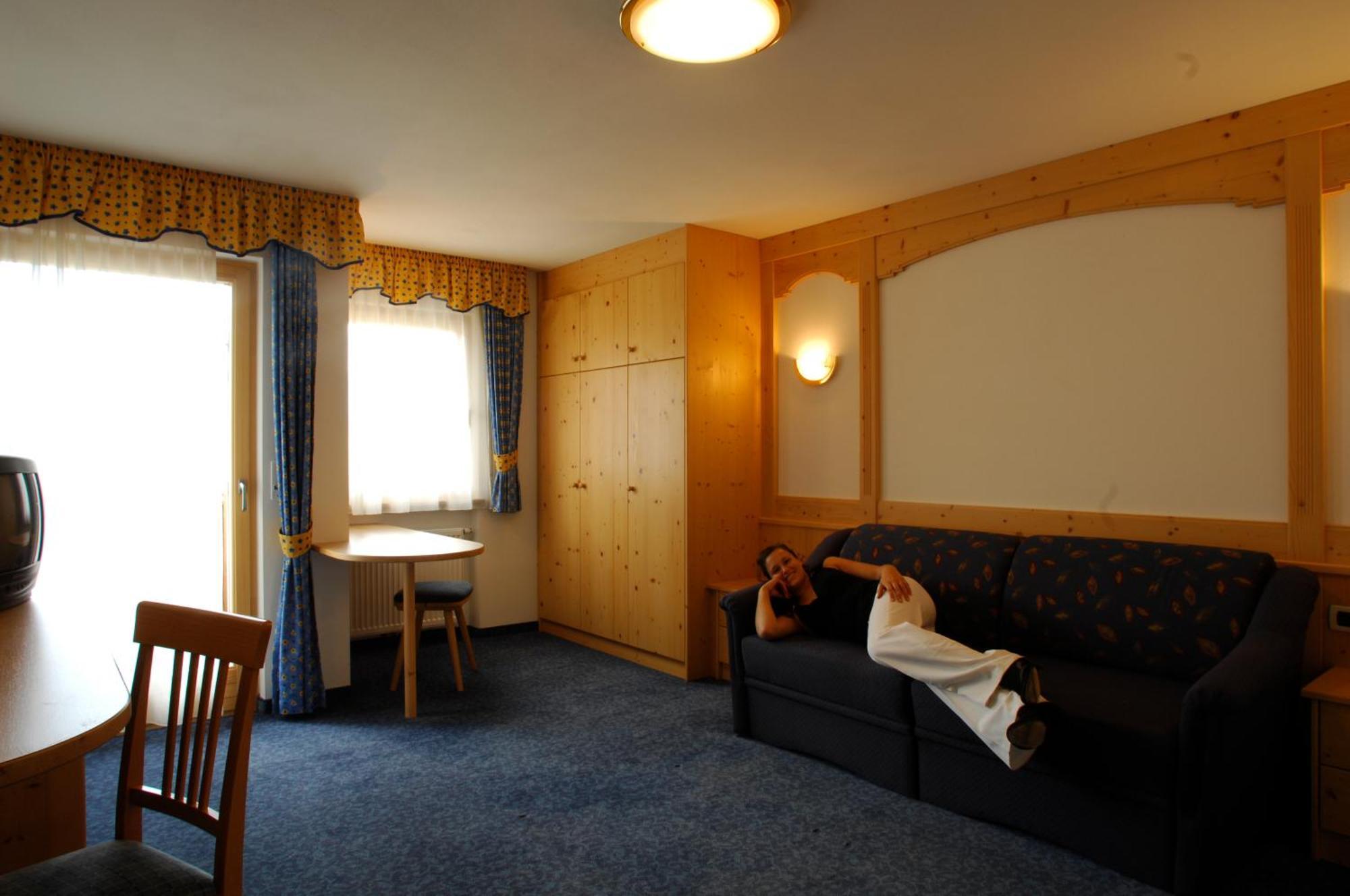 Hotel Falzares Сан-Кассиано Экстерьер фото